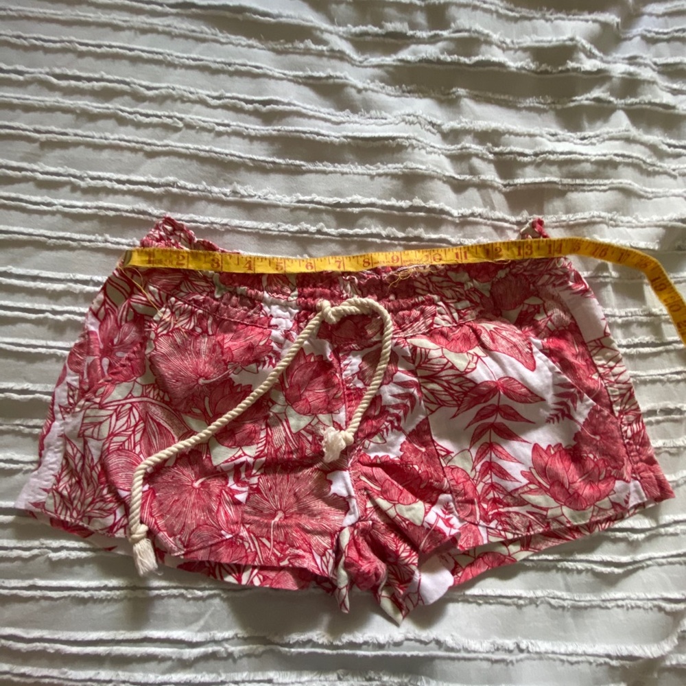 Roxy shorts - Picture 2 of 4